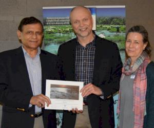 (Sur la photo de gauche à droite : Jeet Radia, McWane, Vic Modic, Amerex et Beth Stewart, Cahaba River Society)