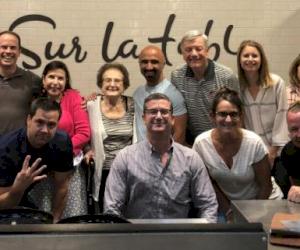 L’équipe de direction de Manchester Tank apprend à cuisiner