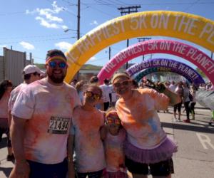 Tyler Couplings commandite des membres de l'équipe dans la course Color Run annuelle